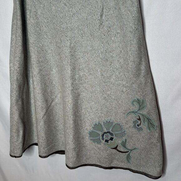 J.Jill Elegant Gray Stretch Floral Embroidered Wool Blend A-Line Skirt. Size 12. - Picture 4 of 8